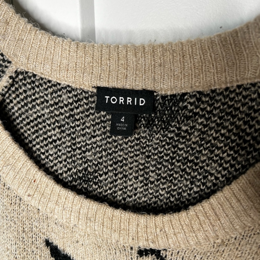 Torrid Softest Short Sleeve Star Pattern Sweater Women's Plus Size 4X - Picture 3 of 5